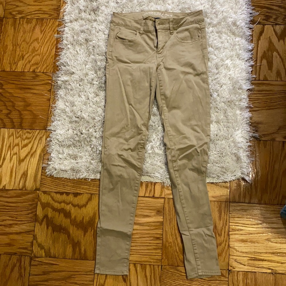 Skinny khaki pants